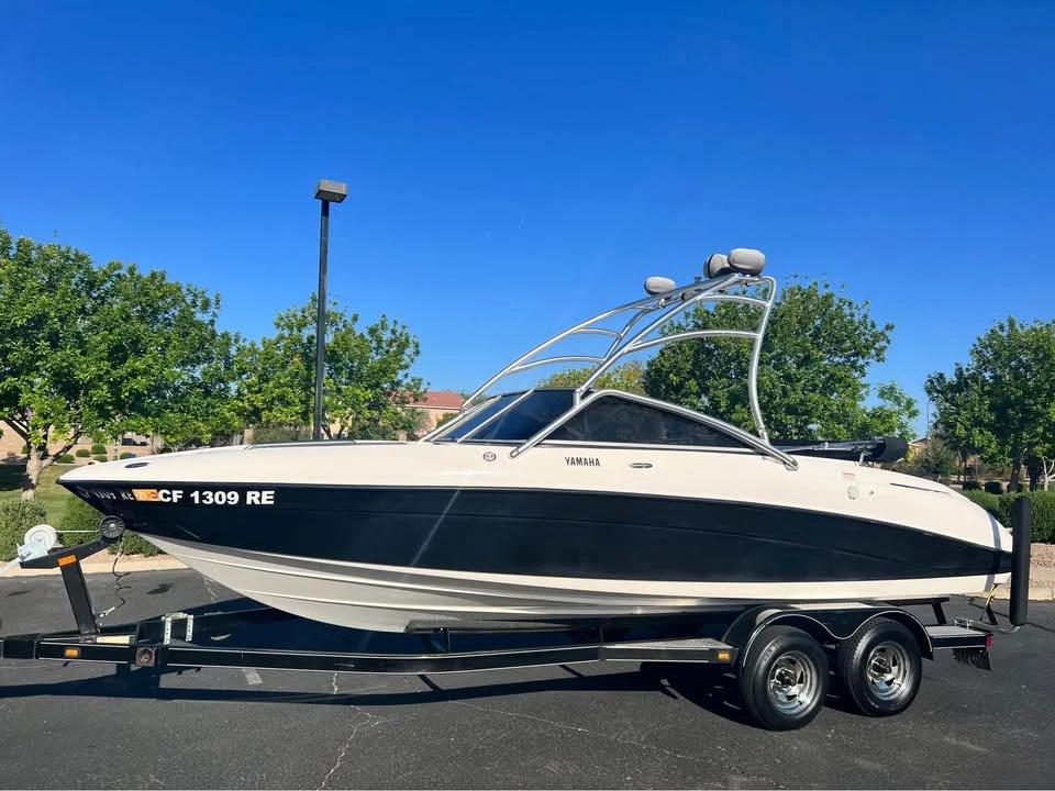 2004 Yamaha Ar230
