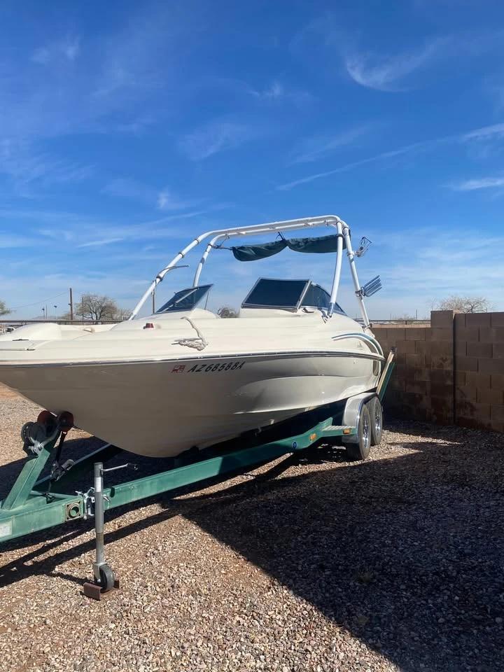 1999 Sea Ray Sundeck 210