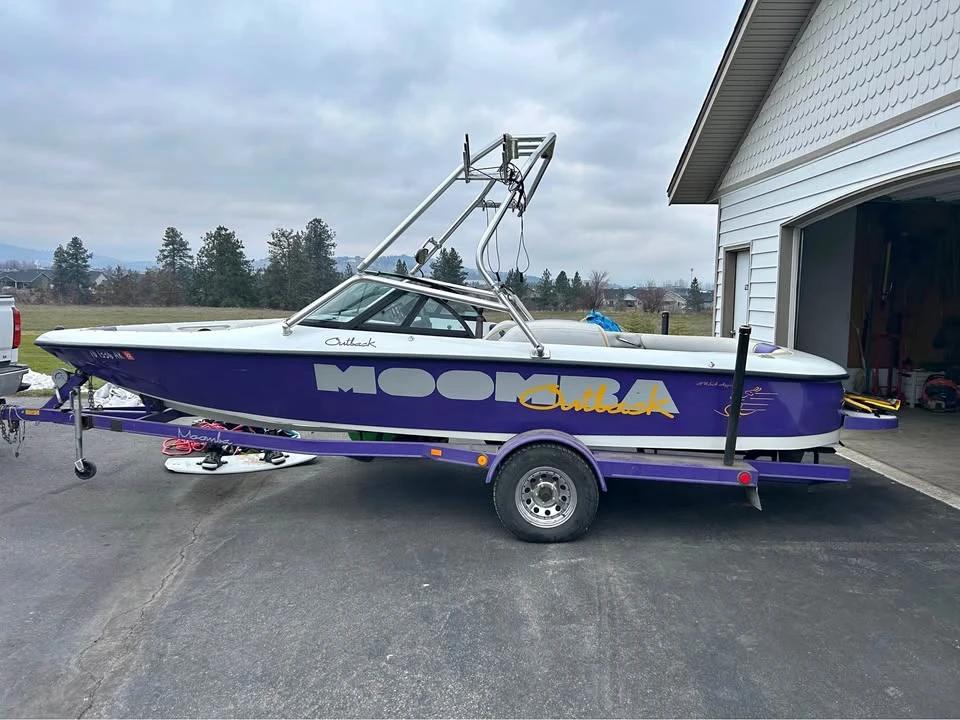 1998 Moomba Outback