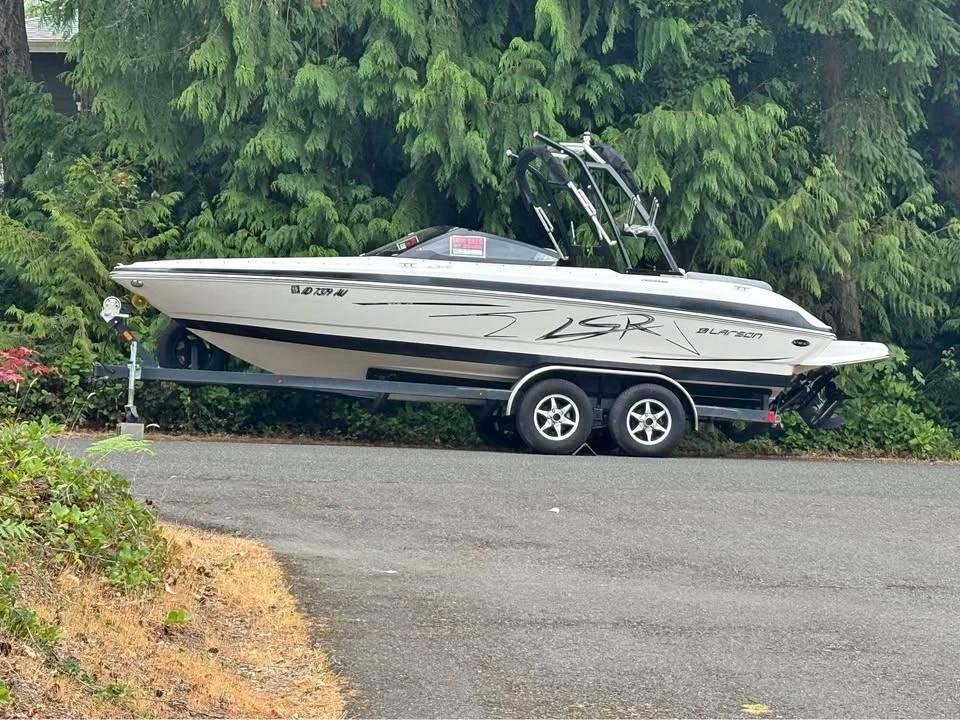 2014 Larson LSR 2300