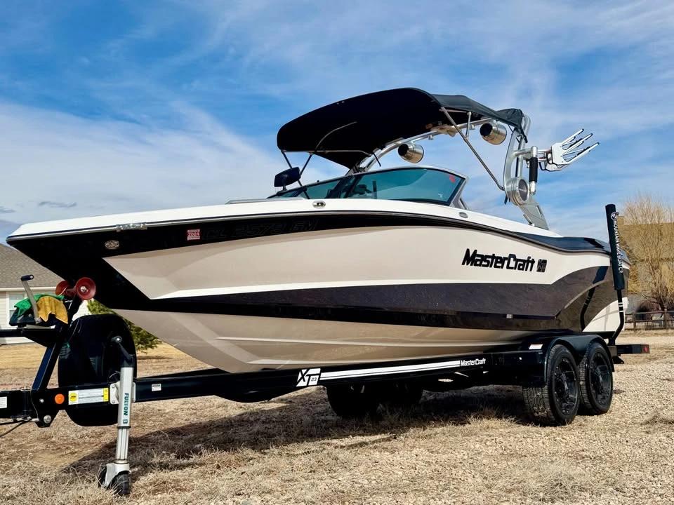 2021 MasterCraft XT23