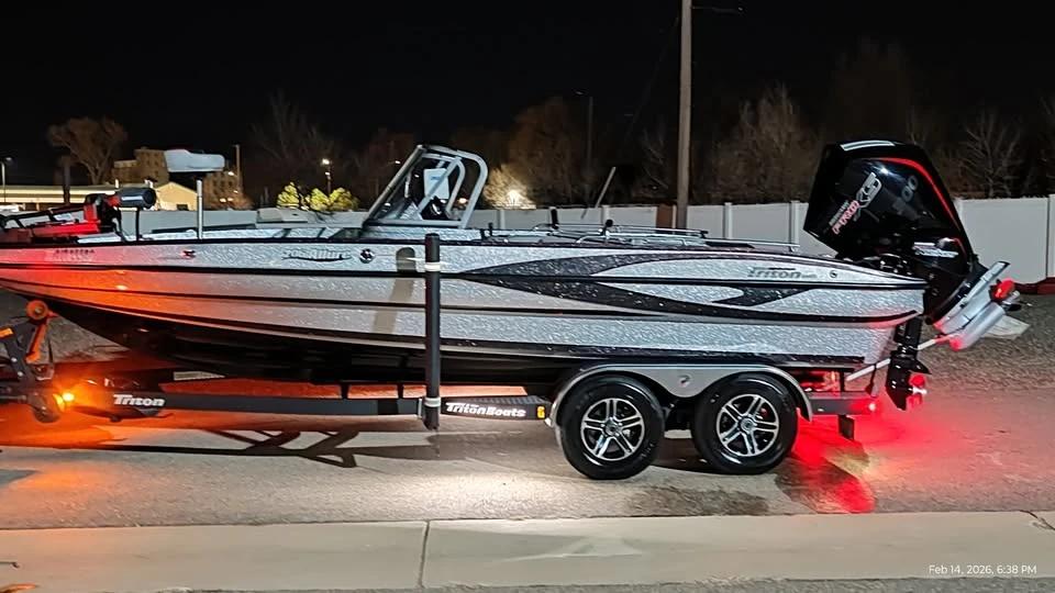 2023 Triton 206 Allure