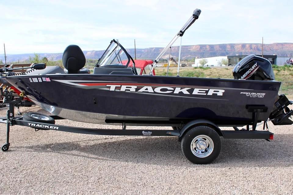 2025 Tracker Pro Guide 175 Combo