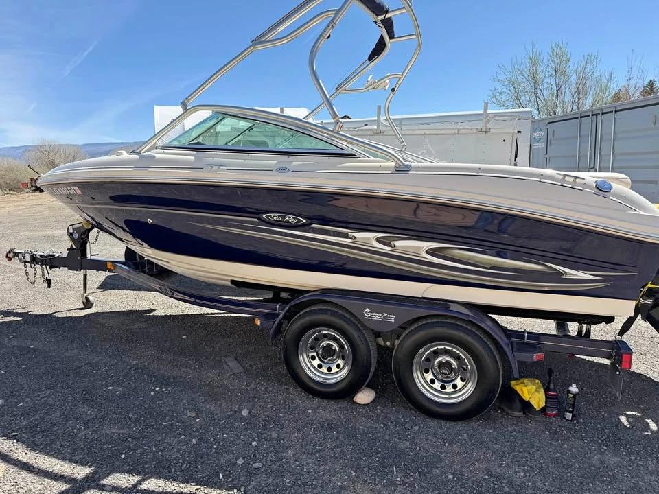 2005 Sea Ray Select 200
