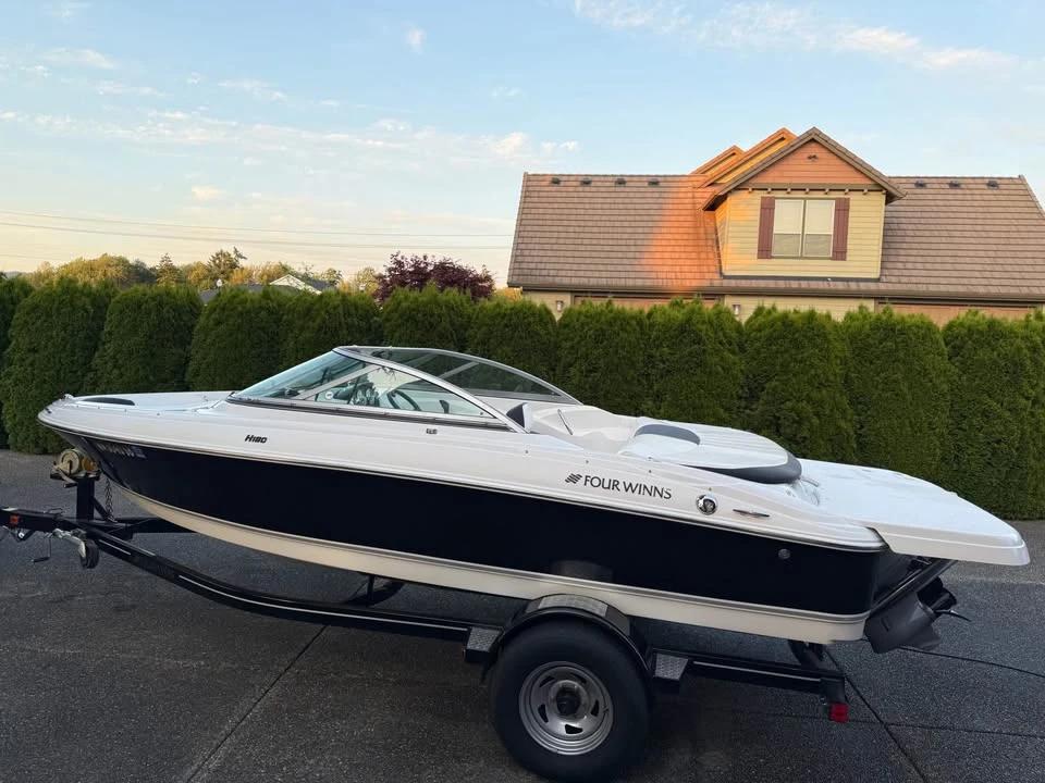 2013 Four Winns H180