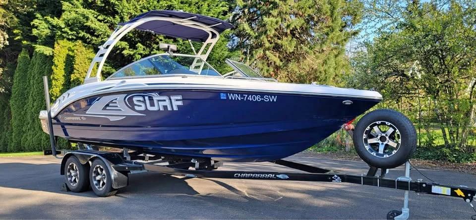 2020 Chaparral 23 Surf