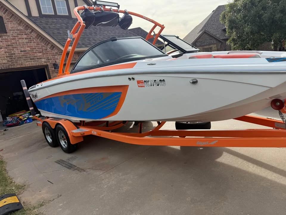 2011 Tige R20