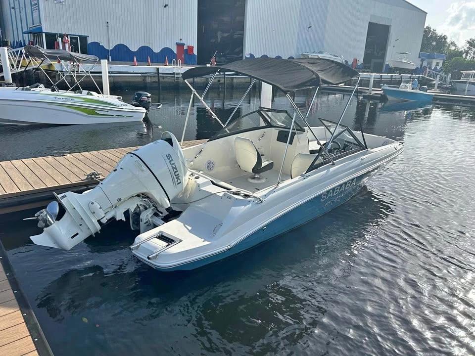 2020 Stingray 19D