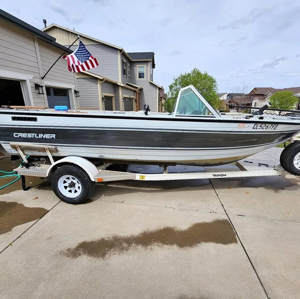 1989 Crestliner Phantom