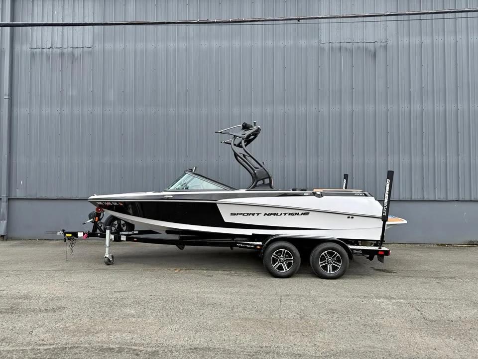 2015 Nautique sport 200