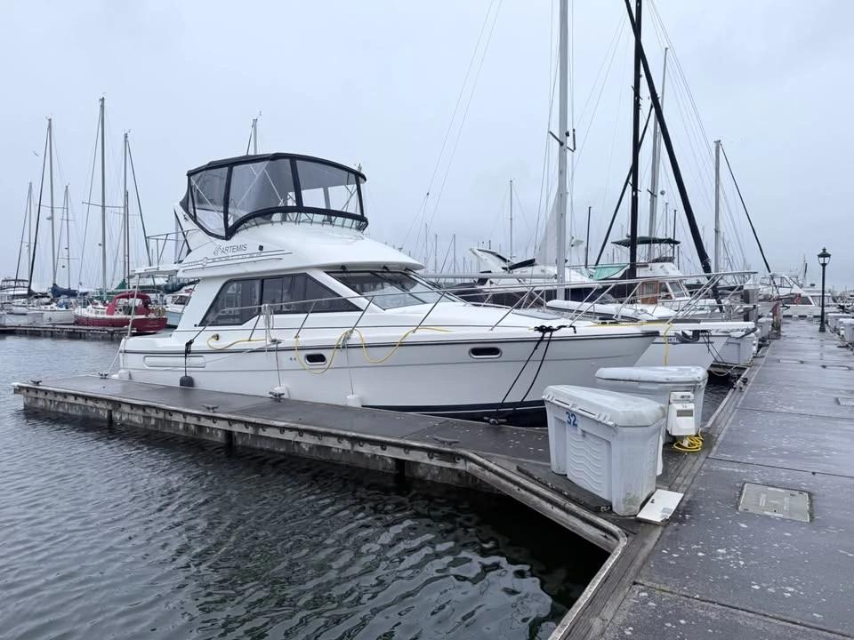 2000 BAYLINER 3388 3388 Command Bridge Motoryacht