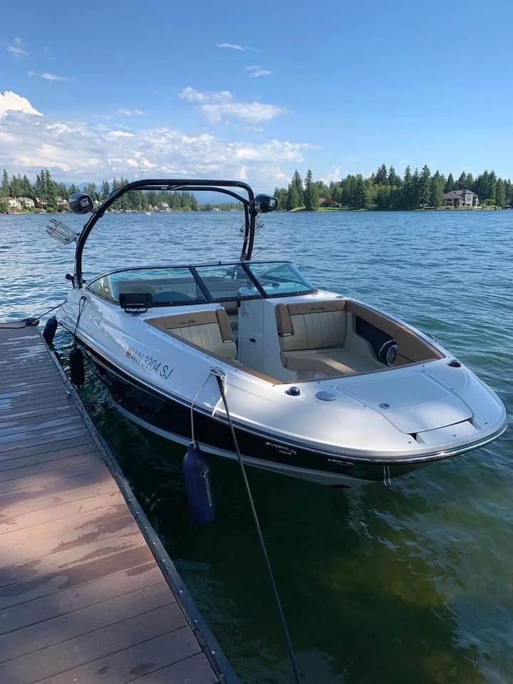 2014 SeaRay 240 SunDeck 240 Sundeck
