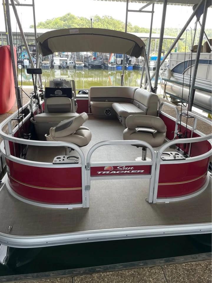 2024 Tracker bass Buggy 16XL