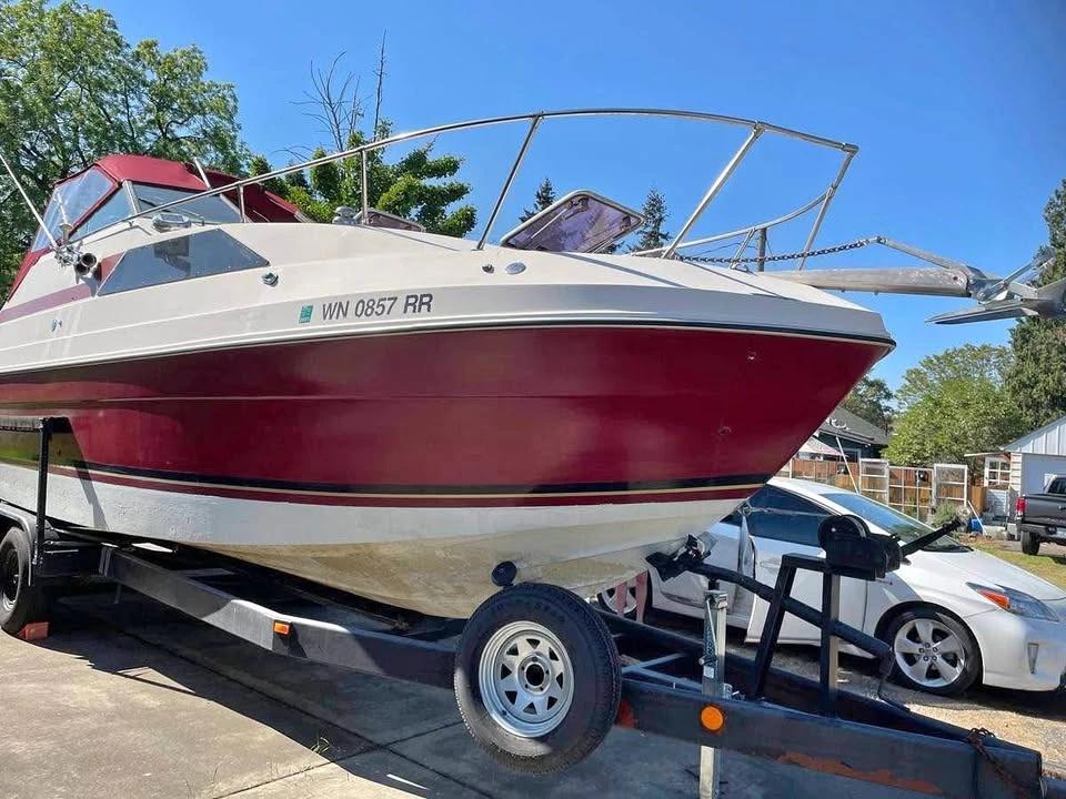 1979 Restored 28’ Bayliner 2850 Bounty