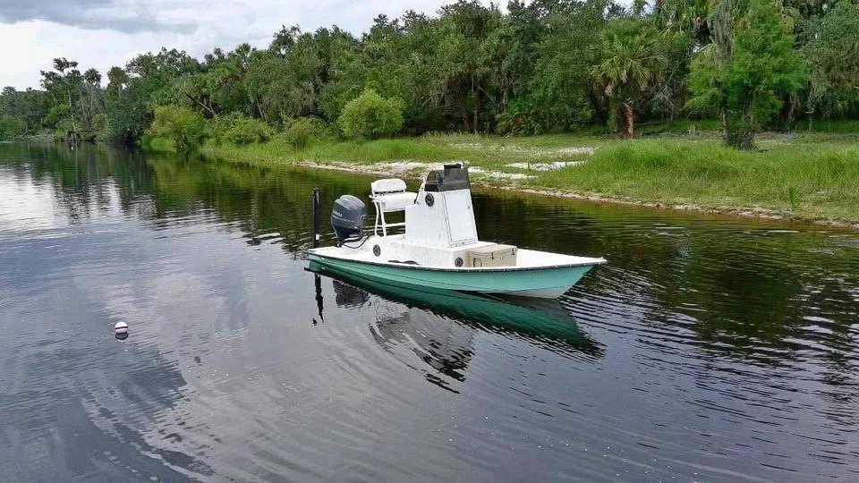 2021 Rabco 22ft Tunnel Hull