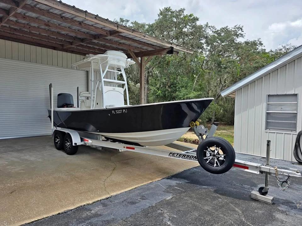 2014 Aeon Marine 23