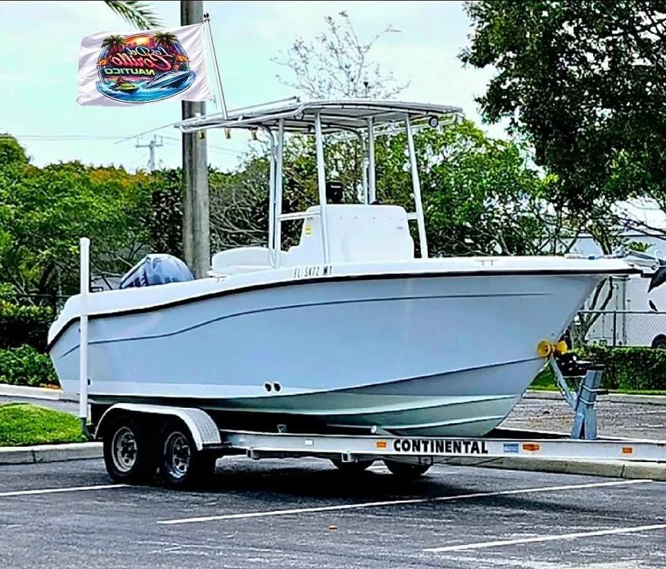 2005 Seaswirl Striper 2201 Center Console