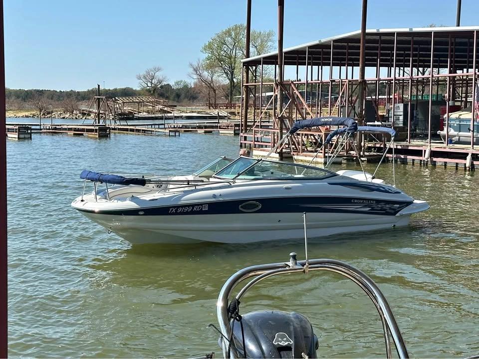 2007 Crownline 240 EX