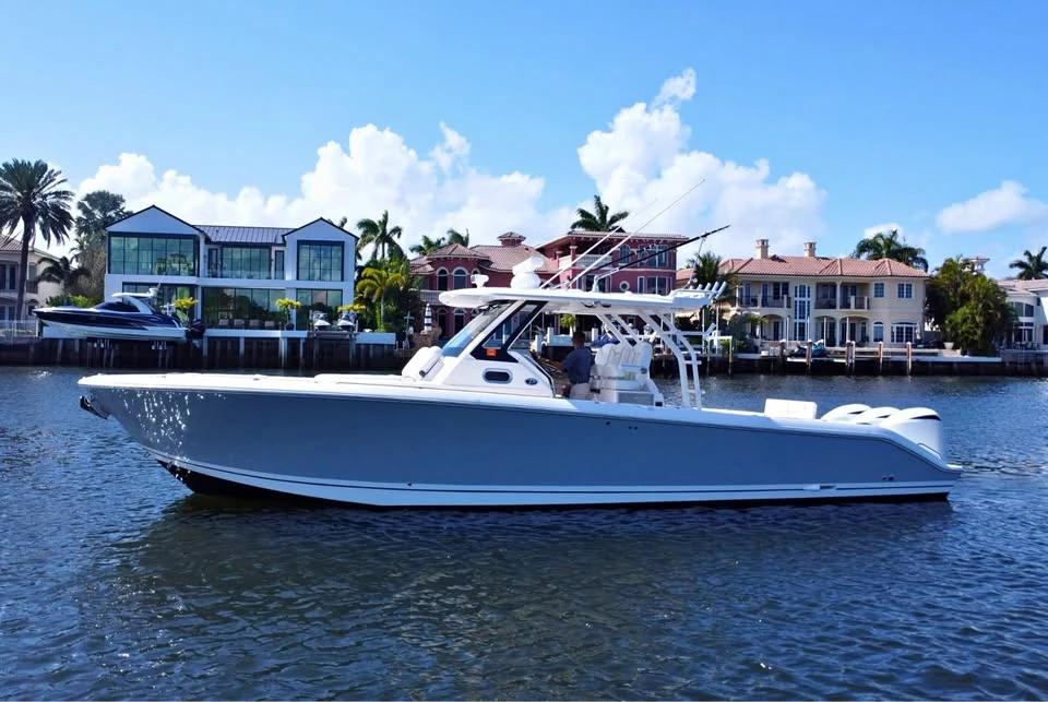 2019 Pursuit S368