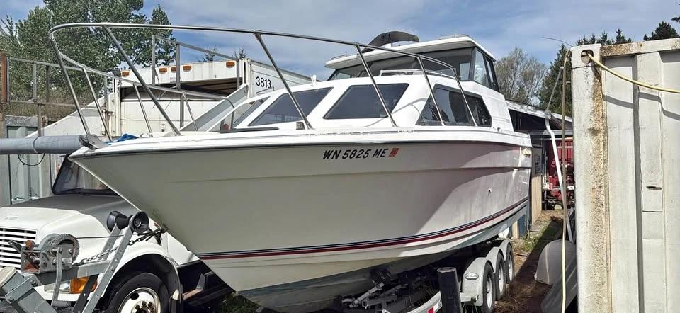 1993 Bayliner 2859 with trailer Bayliner 2859