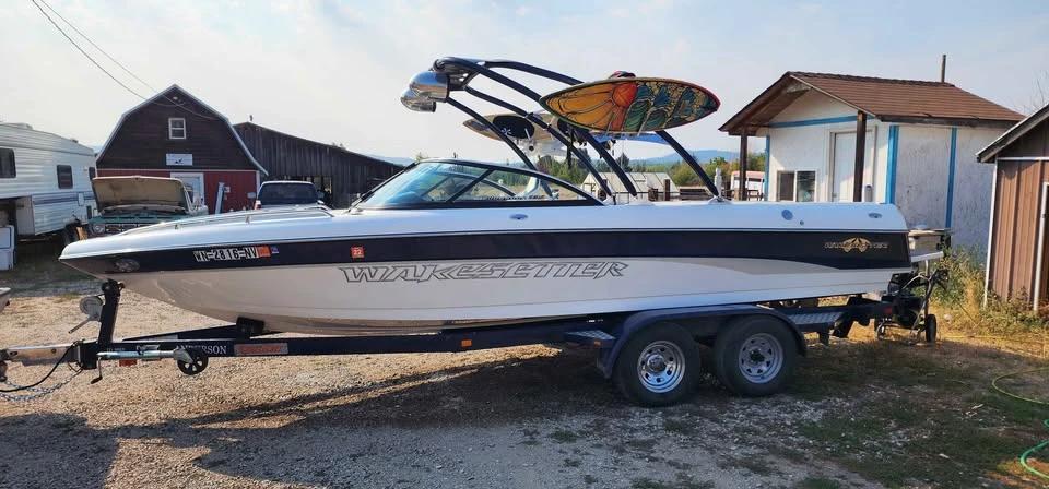 2003 wakesetter 23 lsv