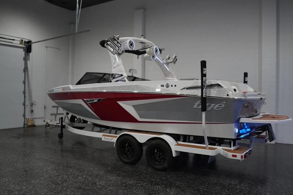 2022 TIGE 22 rzx