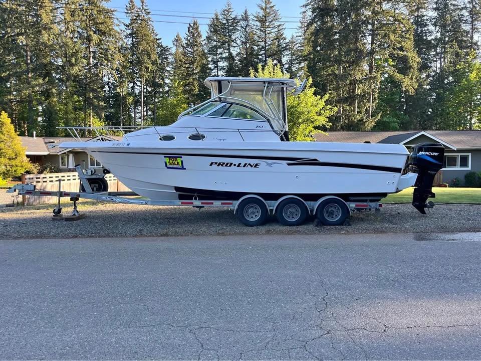 1999 Pro-Line 251 Fishing Boat w 251 Walkaround