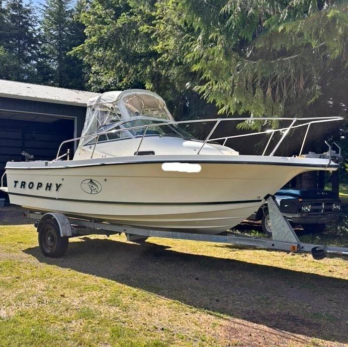 2000 Bayliner trophy 21ft Trophy 2103 Center Console