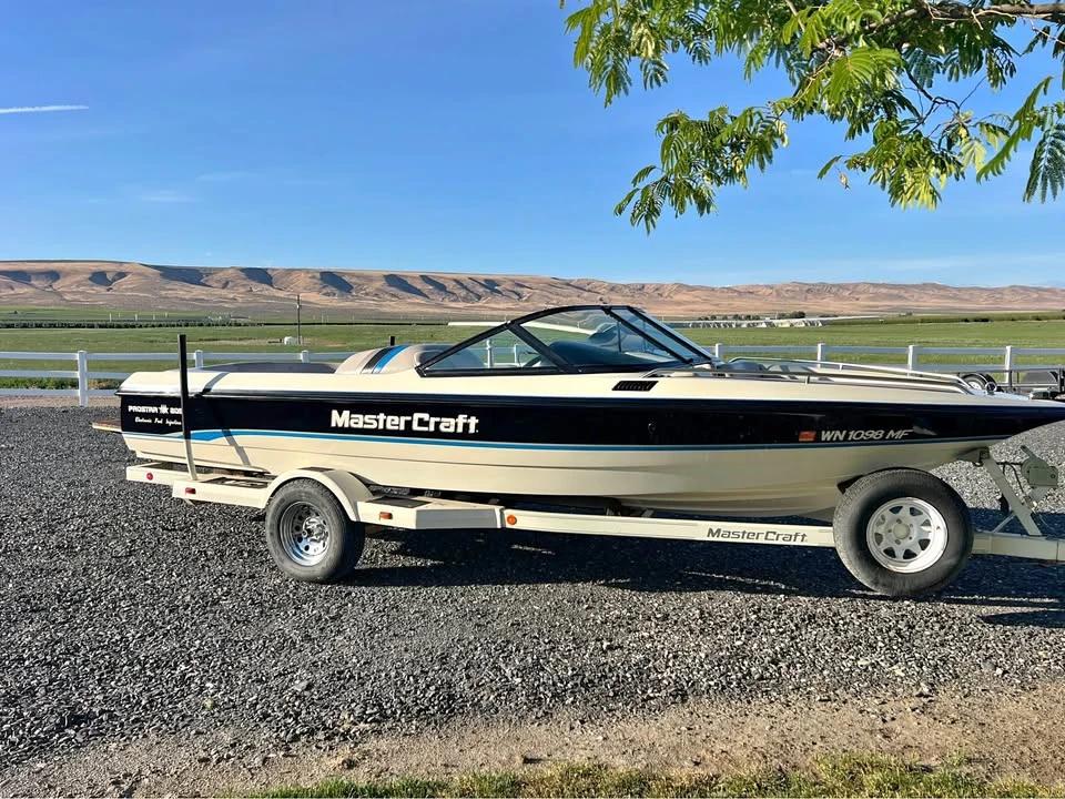 1994 MasterCraft ProStar 205