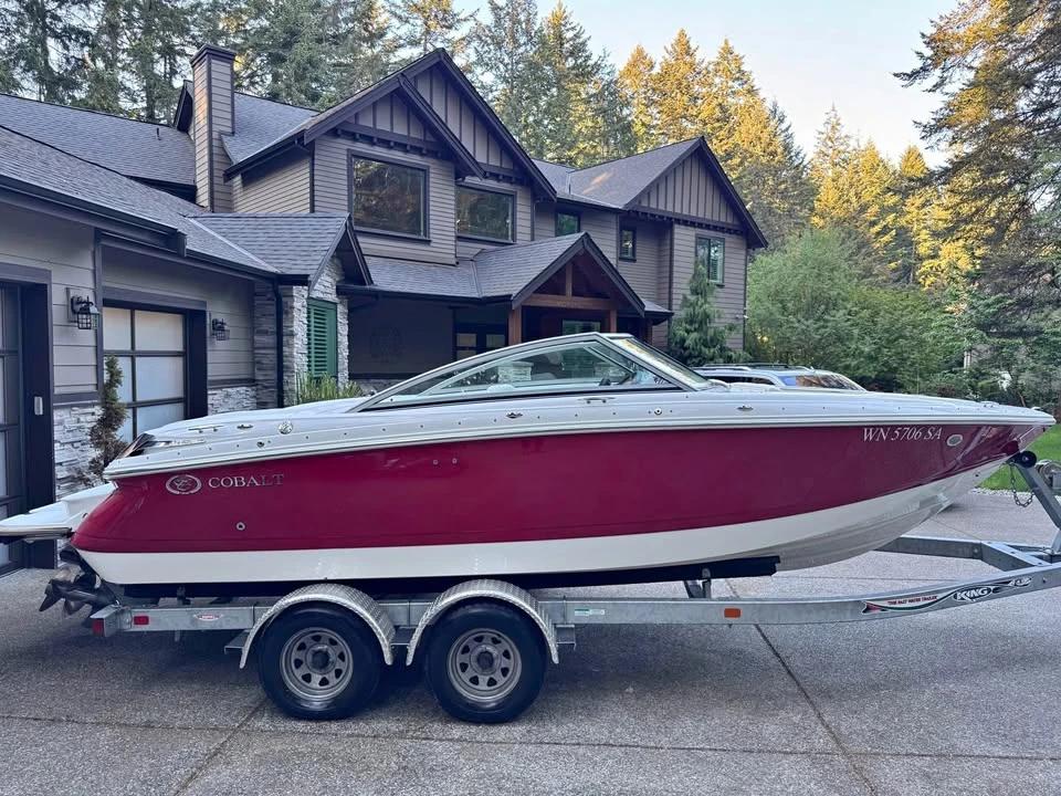 2011 Cobalt bow rider