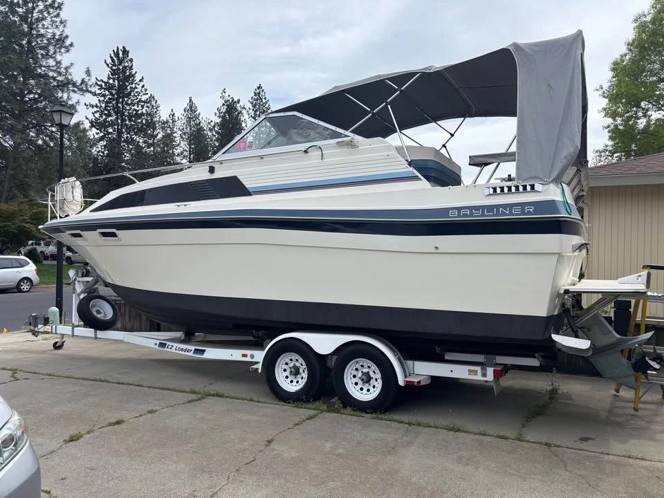 1986 Bayliner contessa Bayliner Contessa 2850