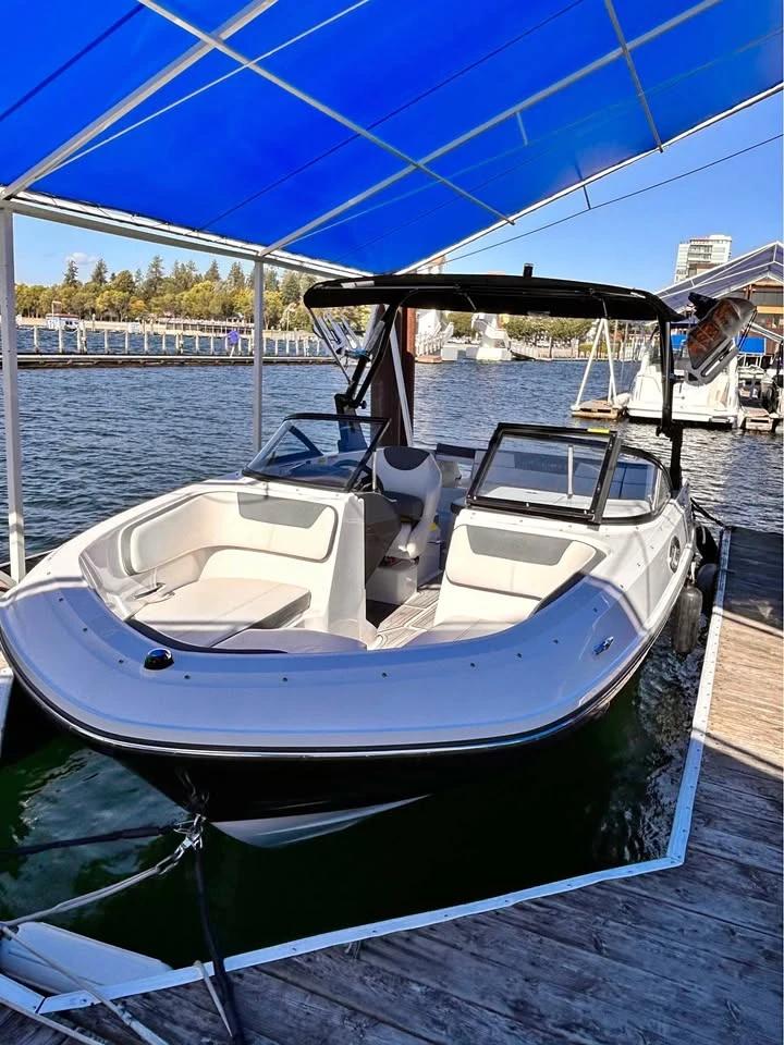 2018 Bayliner VR6 22’ Bayliner VR6 Bowrider