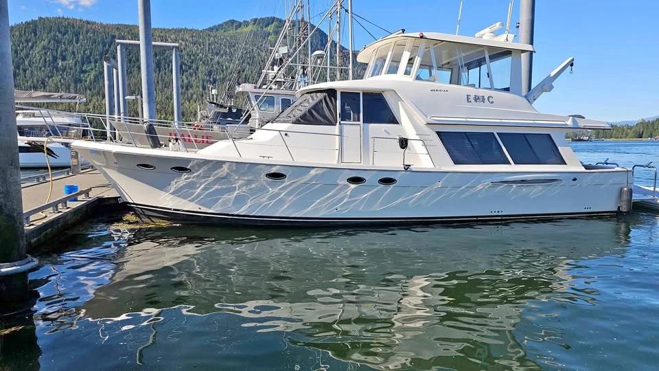 2008 meridian Yacht 490 53 ft. 390 hp Cummins 490 Pilothouse