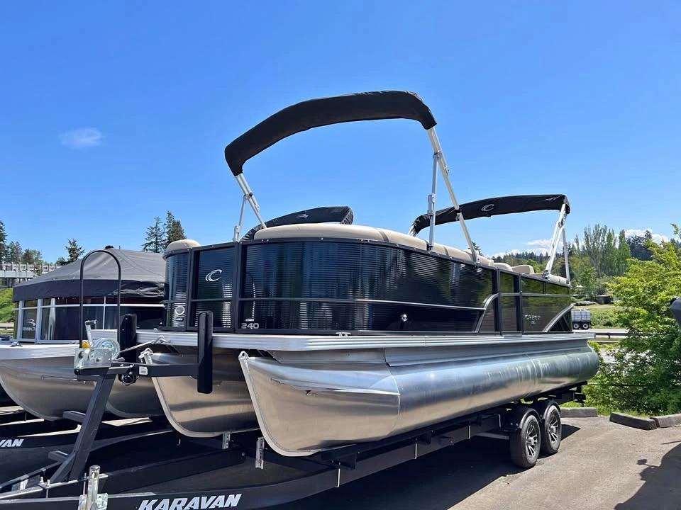 2023 Crest classic lx 240