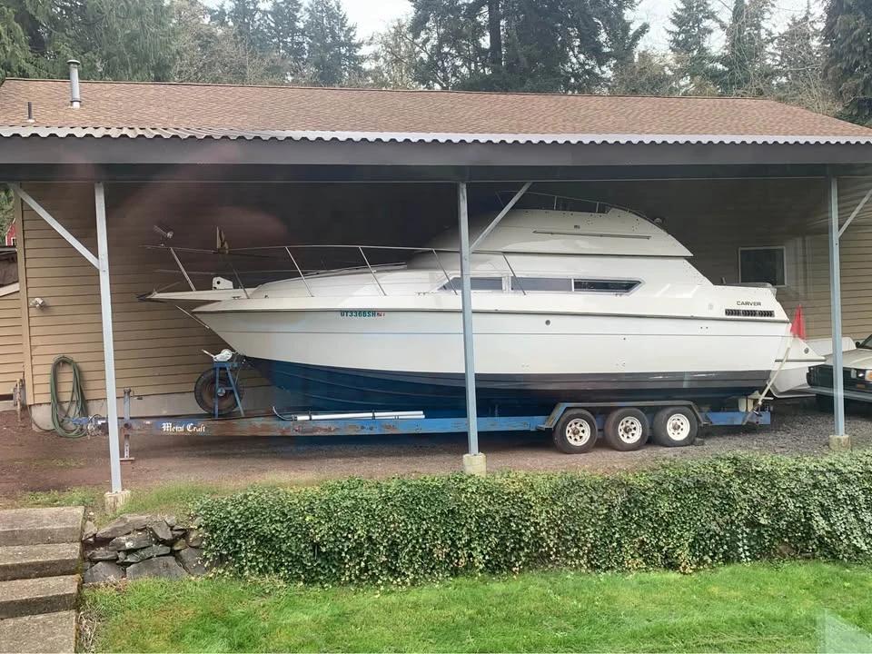 1988 Carver Santego 3067 and trailer Santego 3067
