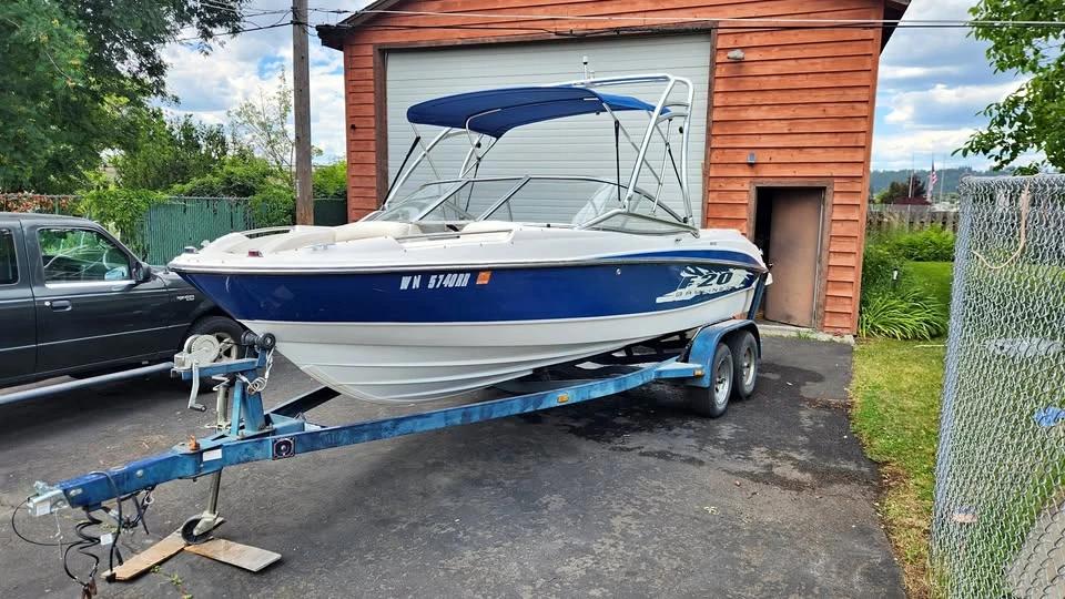 2008 Bayliner 205 f20