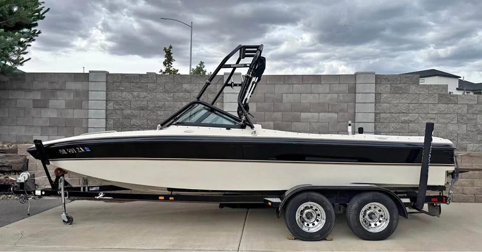 1999 Ski Centurion Elite