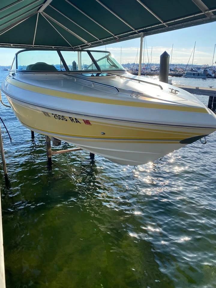 1990 classic Cobalt 223 cuddy Condurre 223