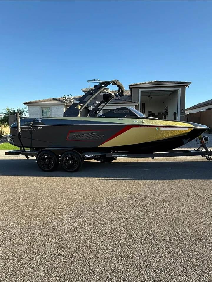 2018 Malibu 23 lsv