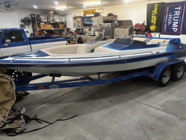 1992 Commander 21' open bow 21 OPEN BOW