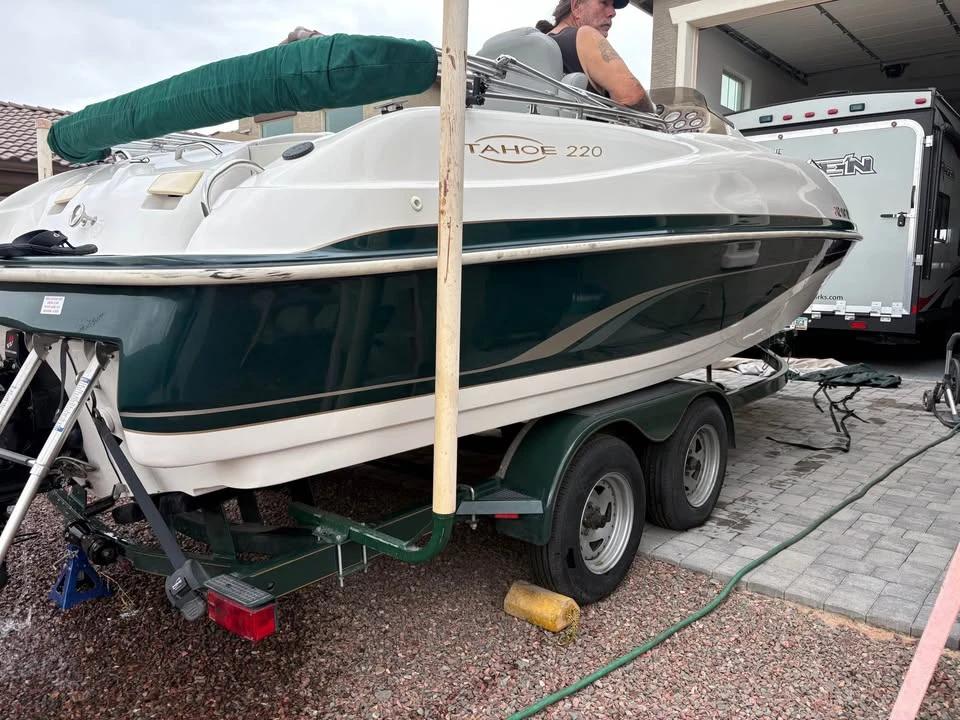 2000 Tahoe 220 Deck Boat Tahoe Series 220 Deck Boat