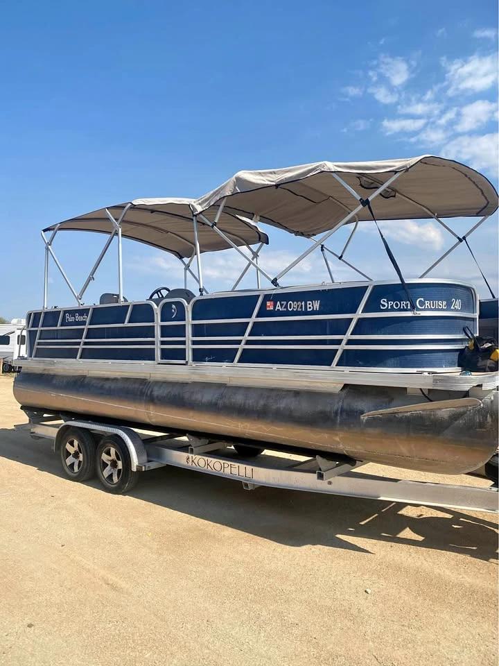 2006 24ft 10-11 passenger Bennington 24 MSB