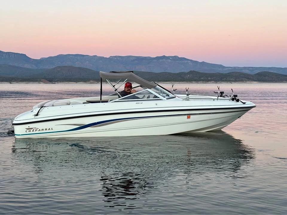 1998 chaparral 200 LE boat