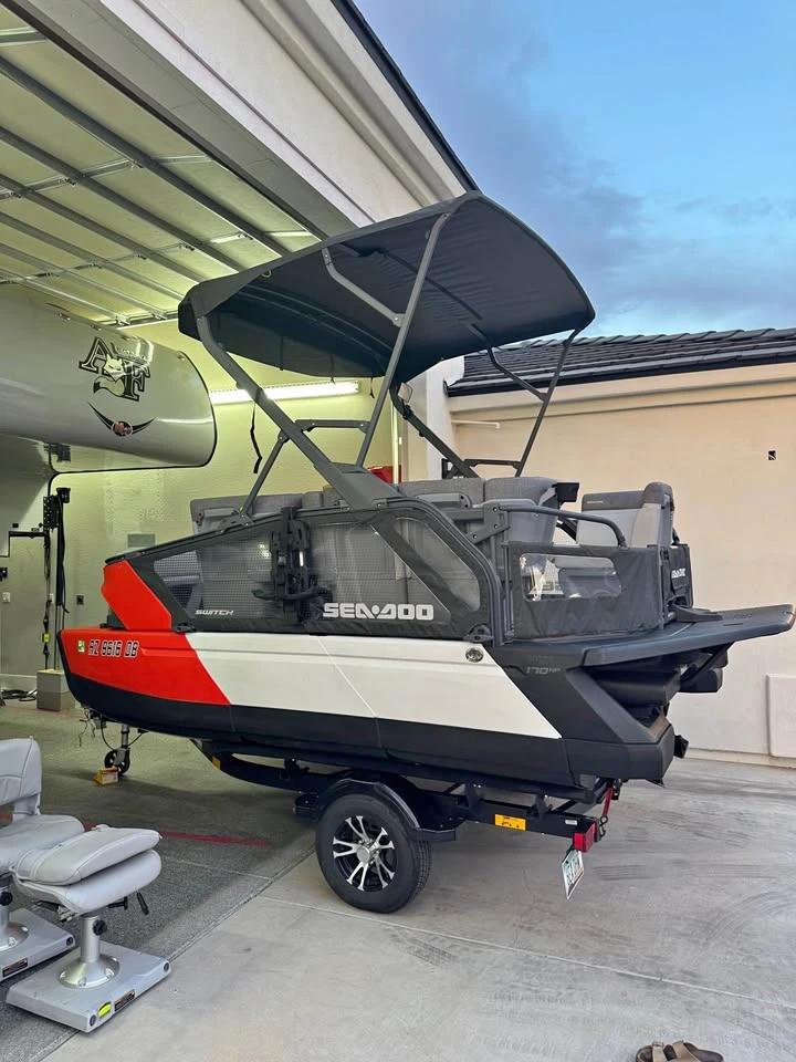 2025 Sea-Doo Switch Compact Sport/Fishing boat Switch Sport Compact