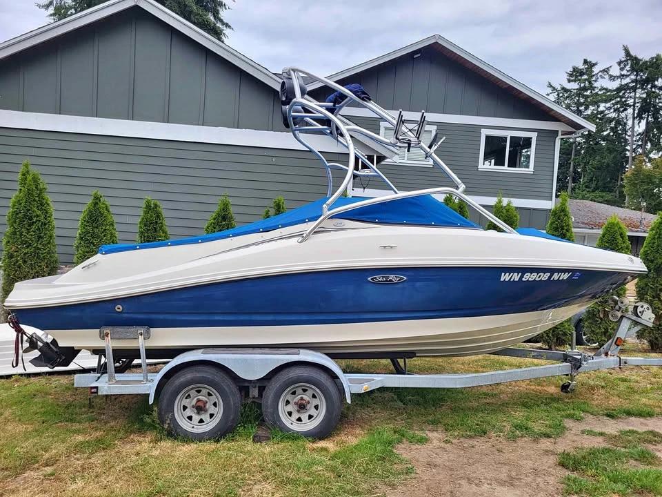 2007 Sea Ray 210 Signature Series Bowrider 210 Signature