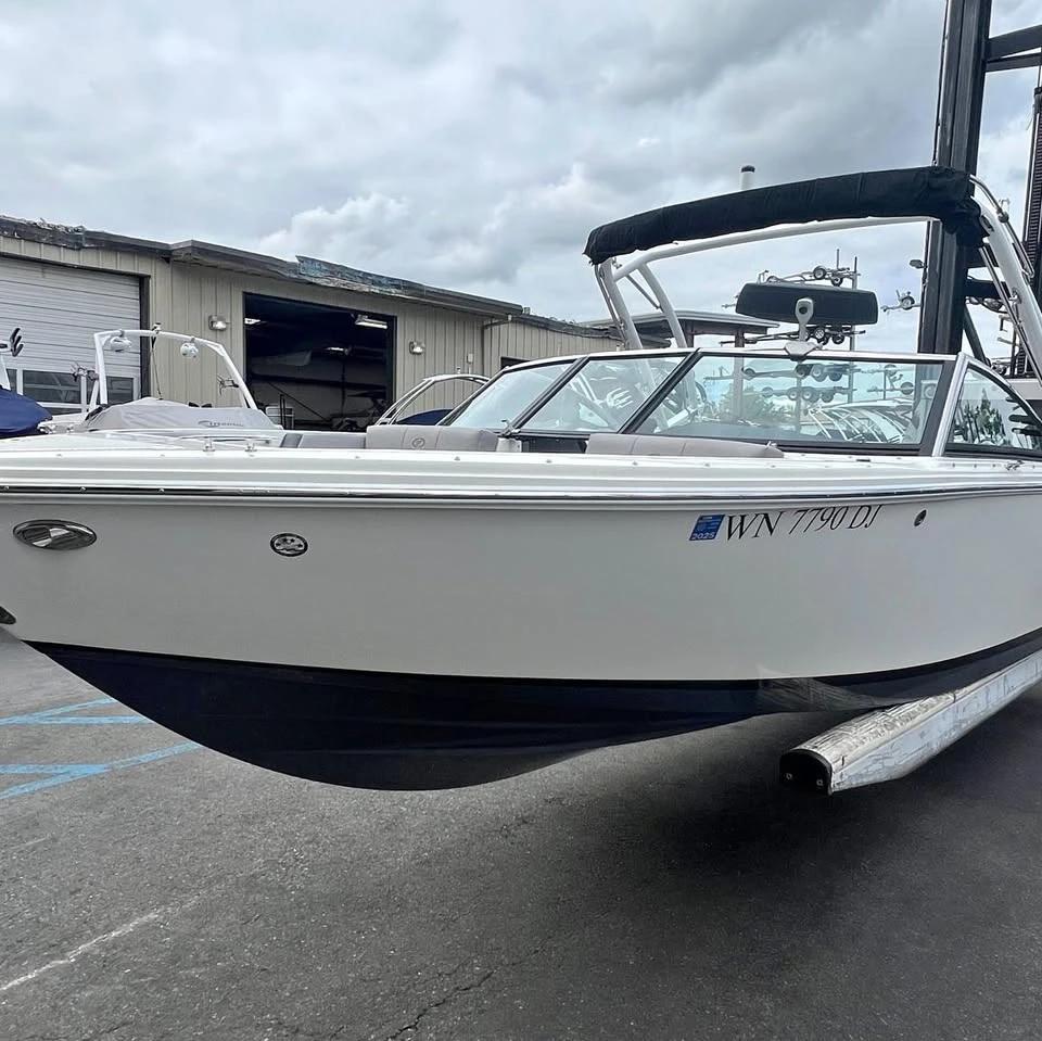 2023 Cobalt cs 23 surf