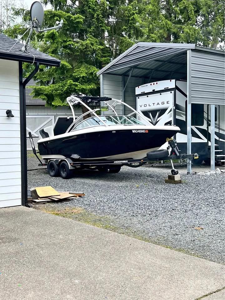 2025 Moomba wake surf boat