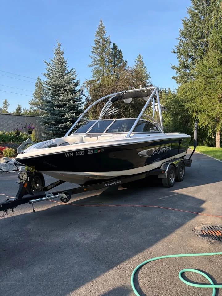 2005 Supra 21V Launch