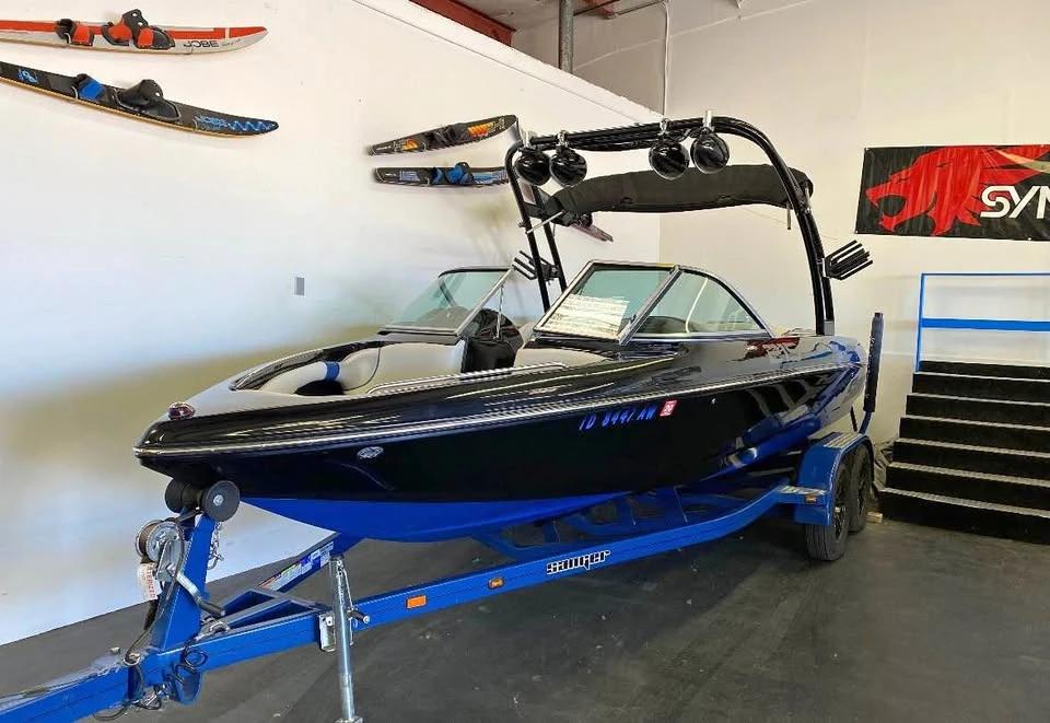 2016 Sanger Surf Boat and trailer V215 S