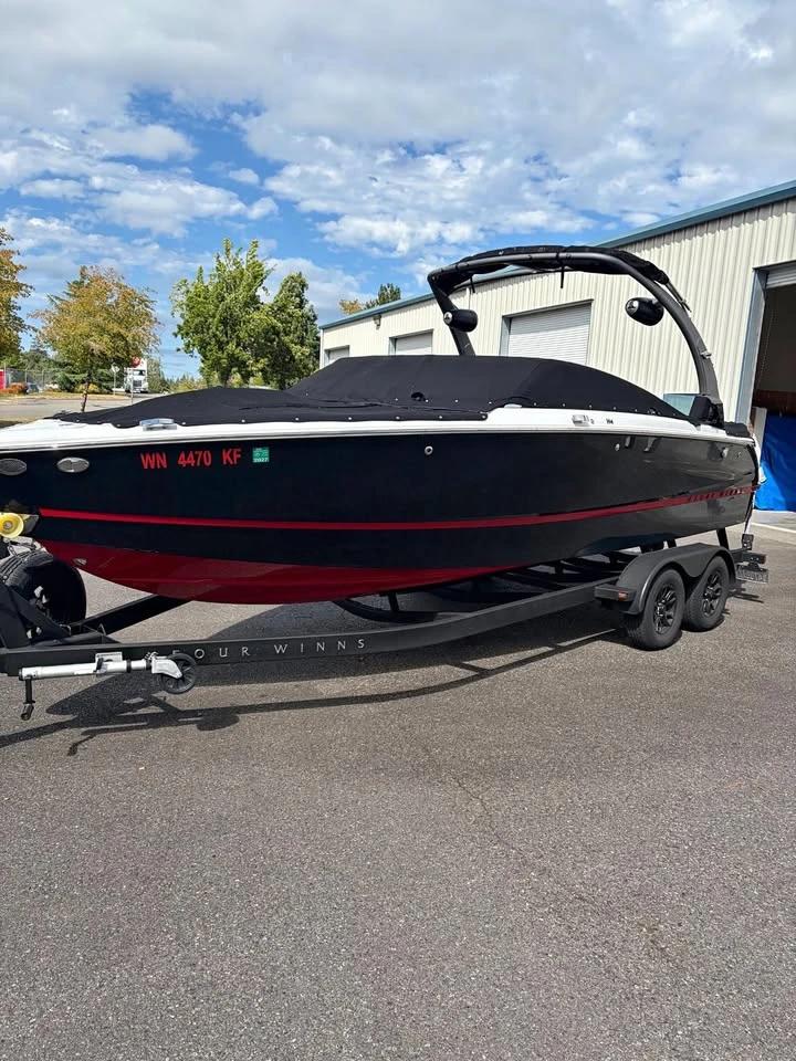 2023 Four Winns h4 surf